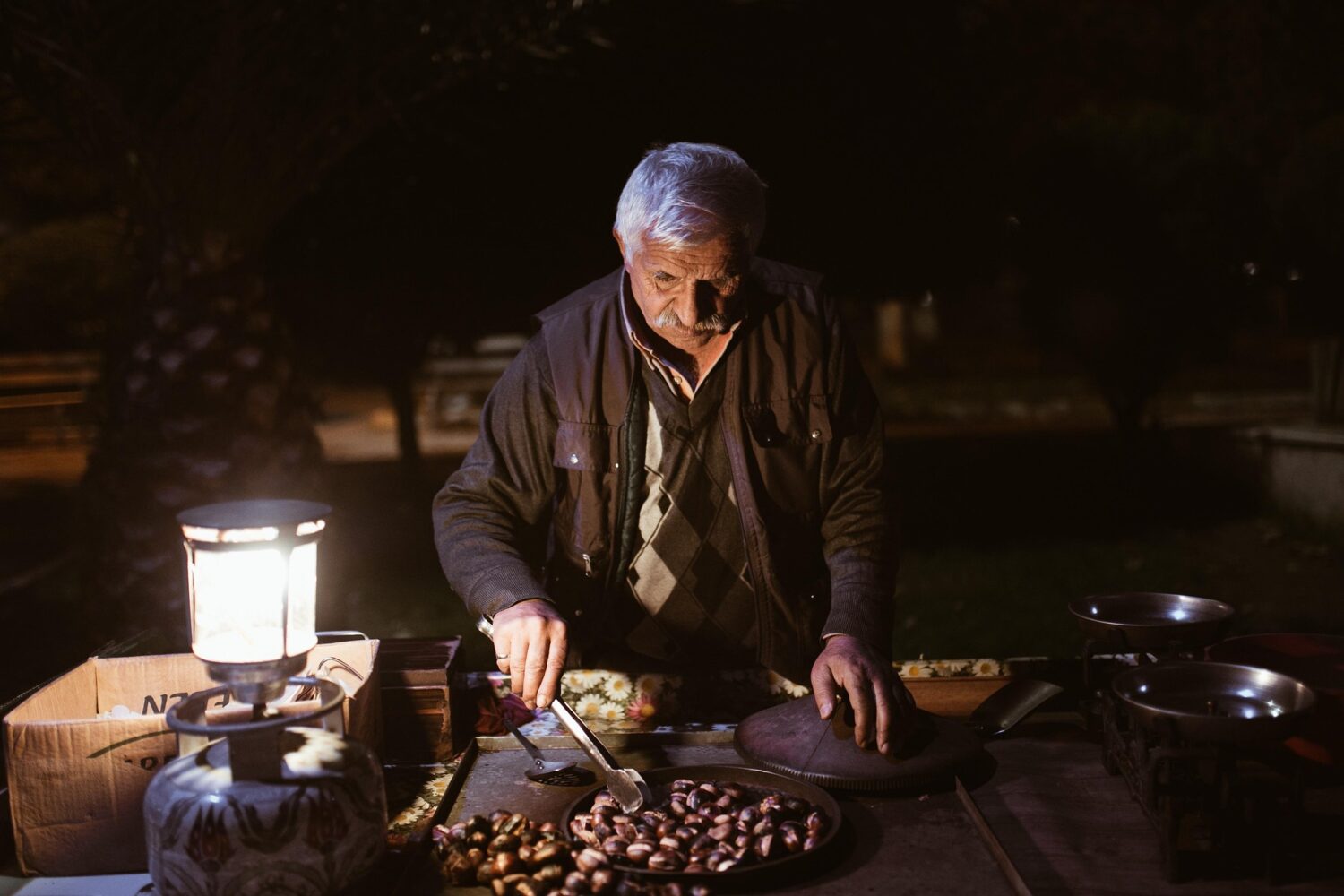 Foto di preparazione delle castagne a Melfi
